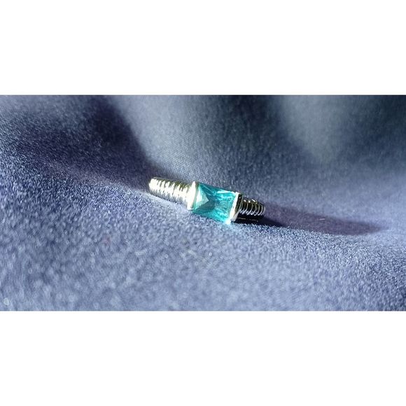 Swarovski Elements - Size 7.75 - Silver tone ring as pictured - Picture 1 of 9